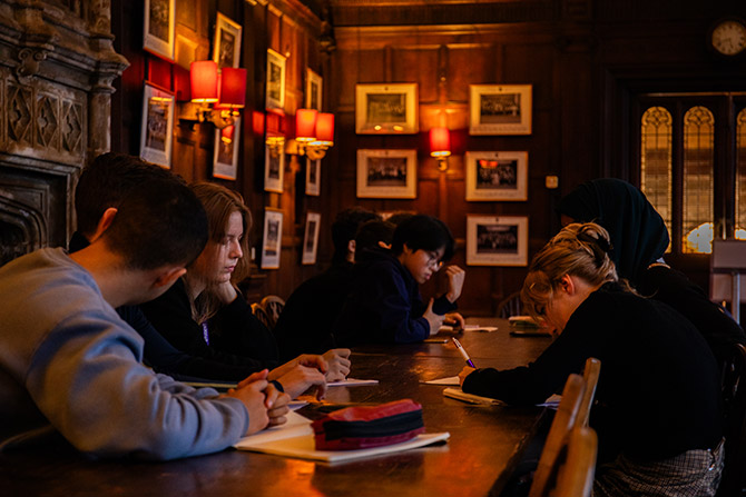 Cherwell College Oxford students partake in debating